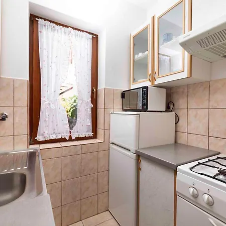Apartment In Silo/insel Krk 13497