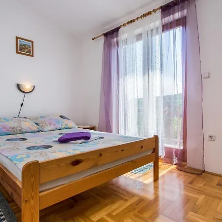 Apartment In Silo/insel Krk 13497
